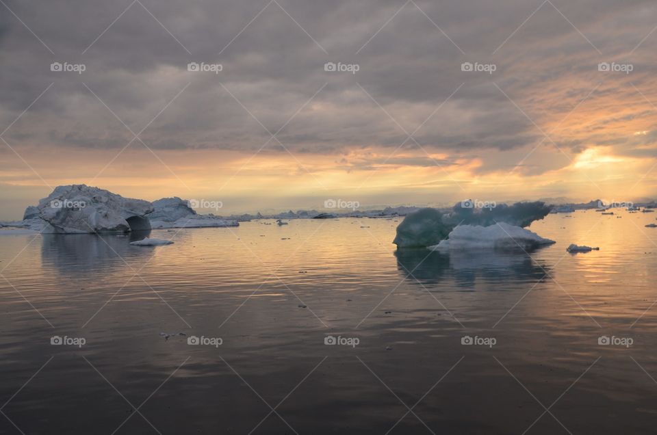 Midnight Sun Sailing Greenland