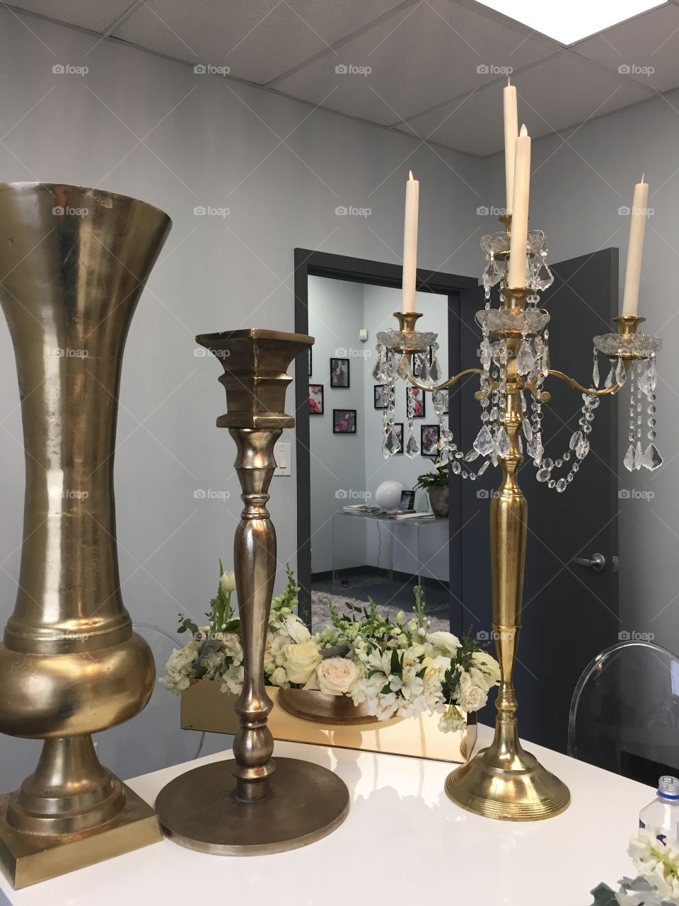Vases and chandeliers