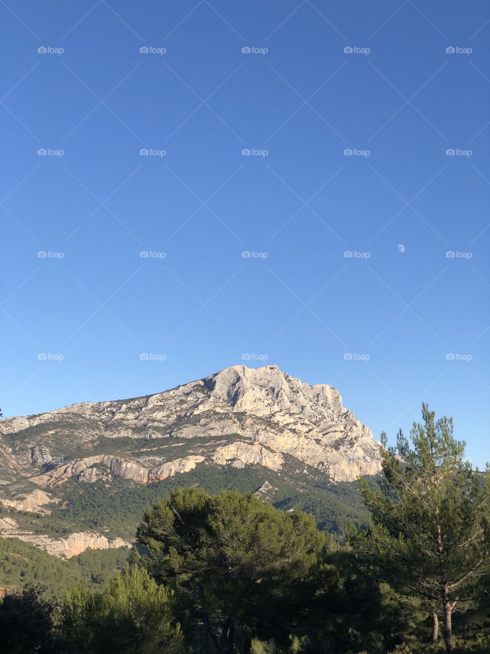 Mountain and the moon 