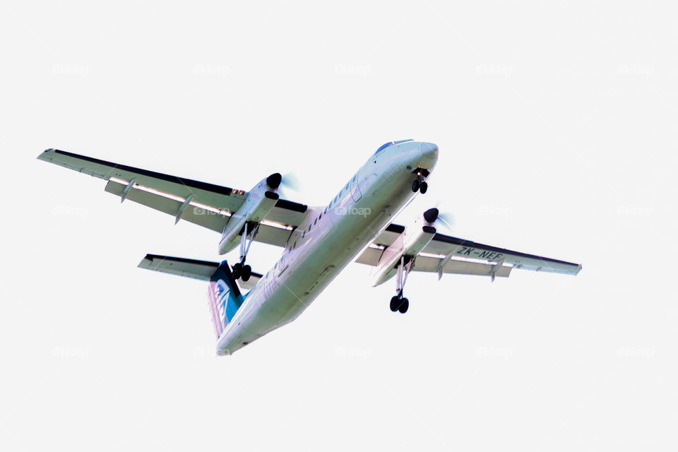 low flying plane swoops over just before landing