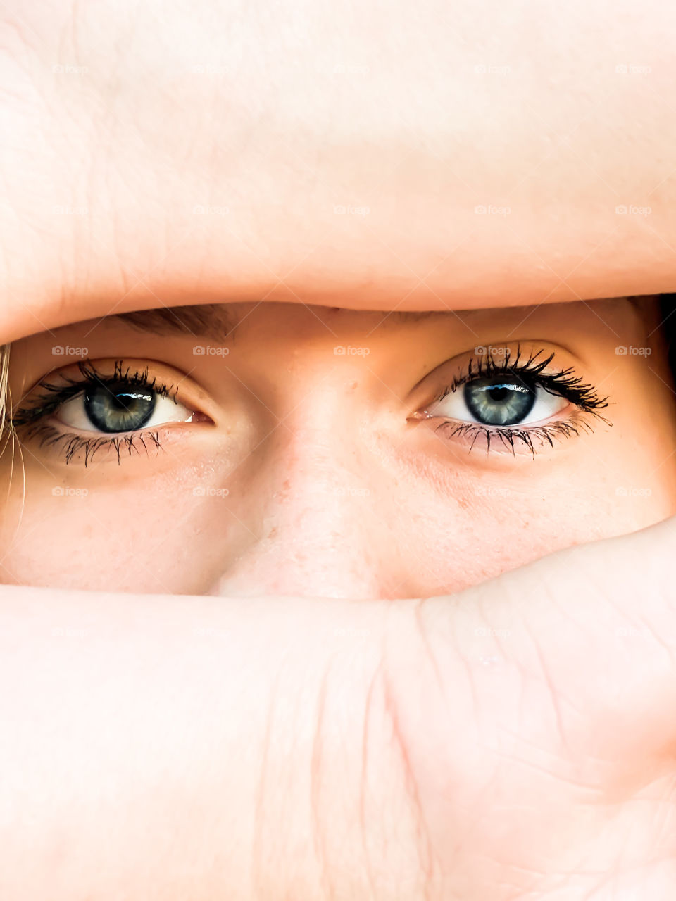 No fair, You really know how to make me cry When you gimme those ocean eyes. I'm scared I've never fallen from quite this high, Falling into your ocean eyes, Those ocean eyes