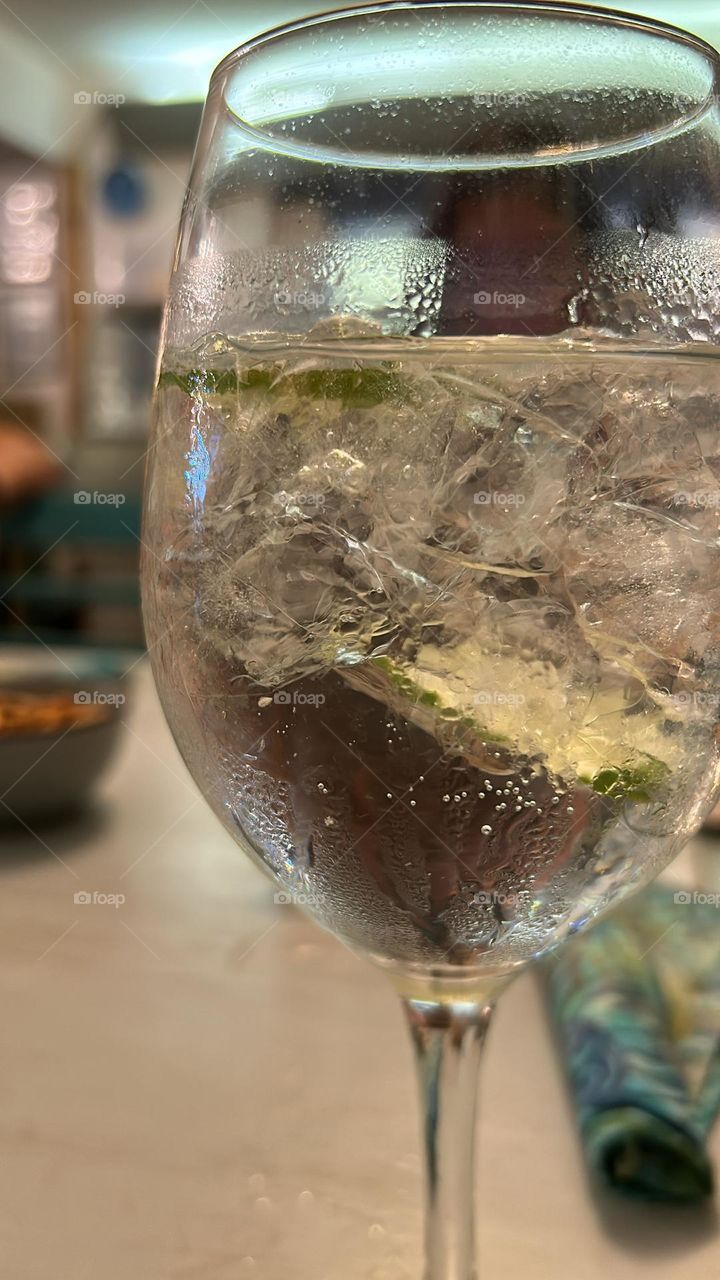 Gin tonic @Bar, Lima-Peru. 