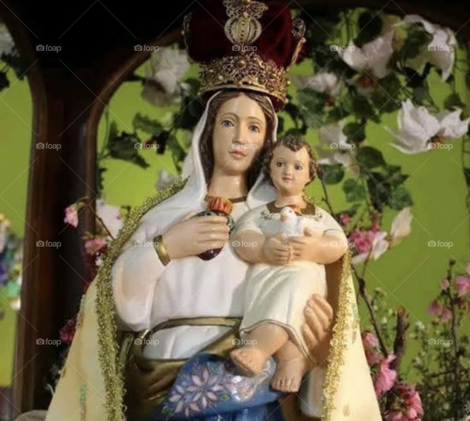 🙏 🇪🇸 Oh Maria, ruega por nosotros que recurrimos a ti.  Amén.  🇧🇷 Ó Maria, Nossa Senhora, rogai por nós que recorremos a vós. Amém. / 🇺🇸 O Mary, pray for us that we turn to you.  Amen. / 🇮🇹 O Madonna, prega per noi che ci rivolgiamo a te. Amen. 