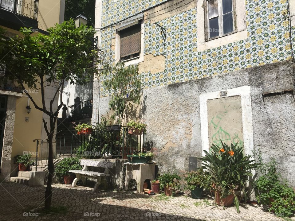 A tiny city square in lisbon