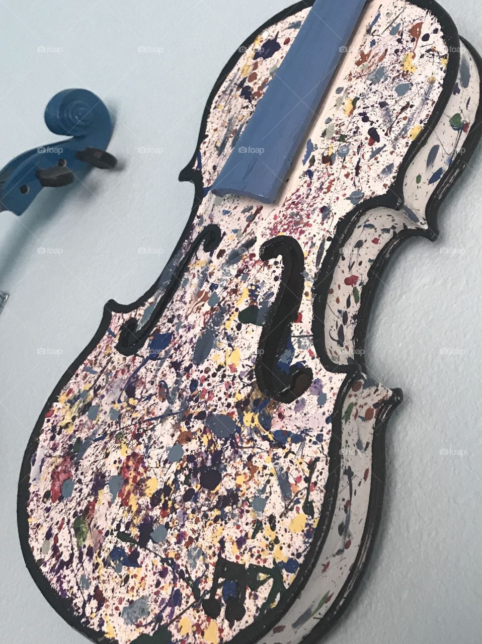 Paint speckled violin 