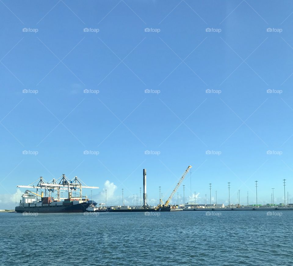 SpaceX Falcon 9 returning to Port Canaveral On #OCISLY 