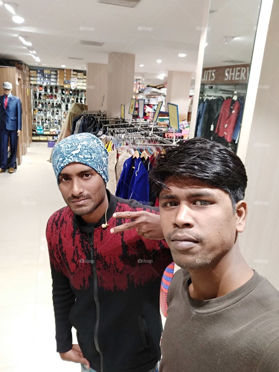 shop men friends