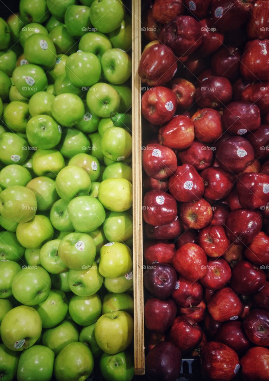 apples divided by colors...