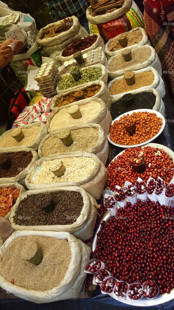 Fresh spice market in India, you can almost smell and taste the amazing savory spices through the photo!