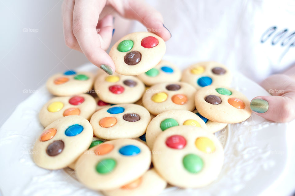 Cookies with chocolate candies 