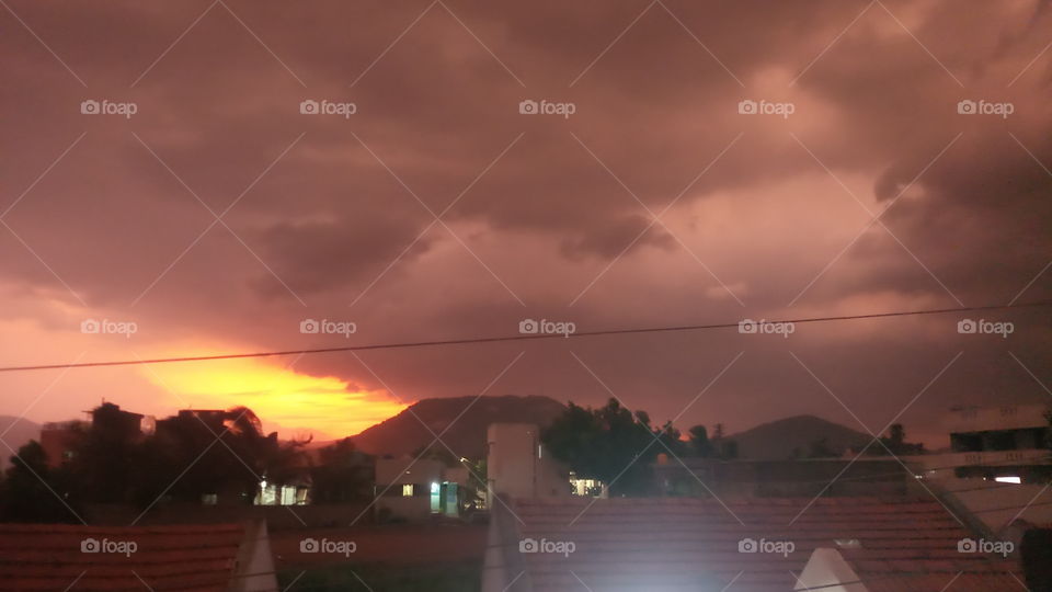 This very rine climate and very nice sunset..