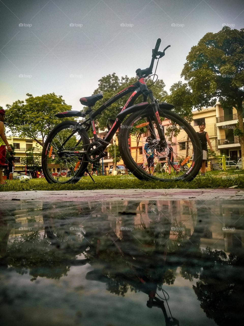 beautiful cycle picture and background, travel photography by Khwaab.