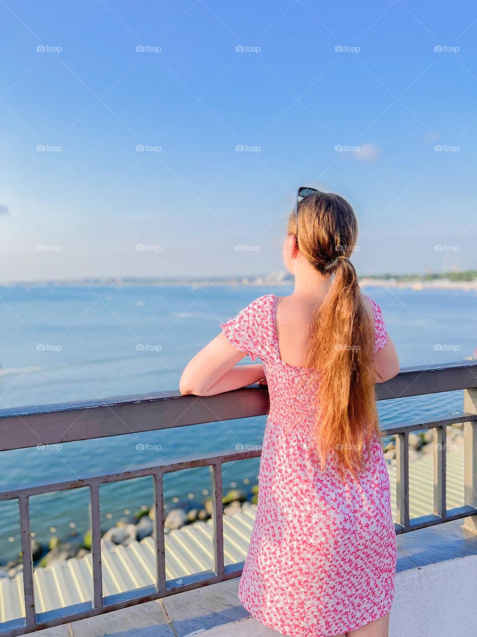 girl, sea, vacation, vacation, beach, summer, sun, mountains, water.  girl on the beach