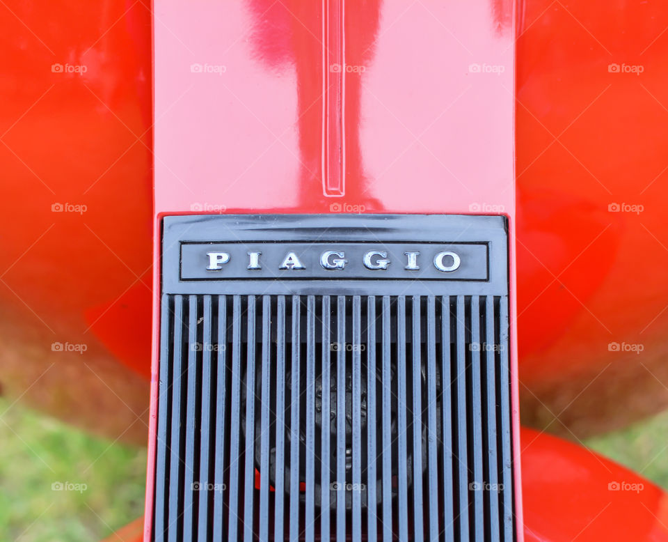 piaggio vespa logo italy