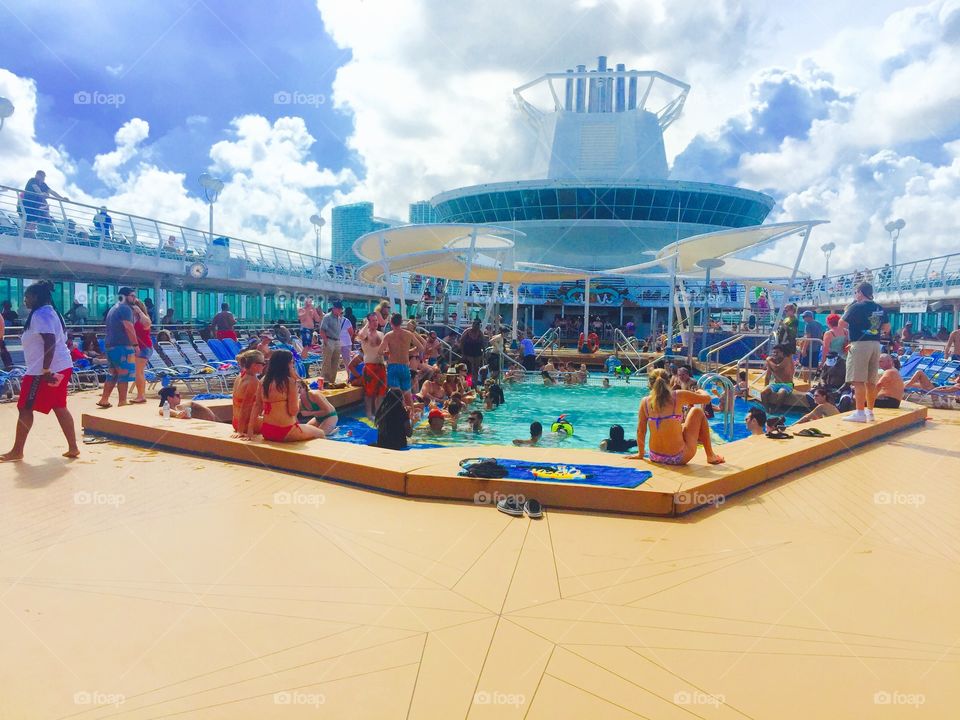 Pool party. Pool party 👙👙👙