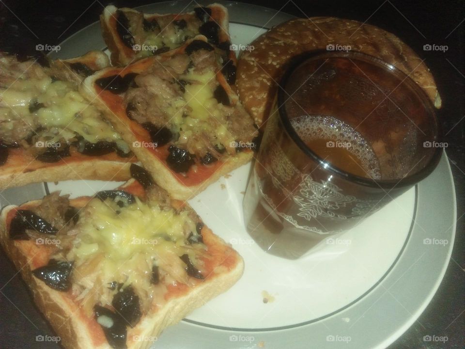 Moroccan cake with tea.