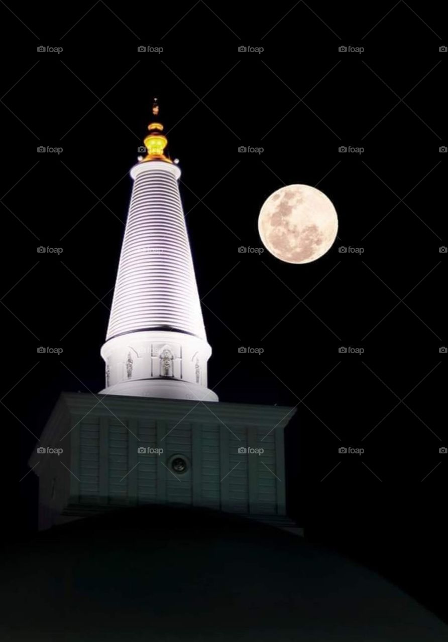 pagoda vs moon