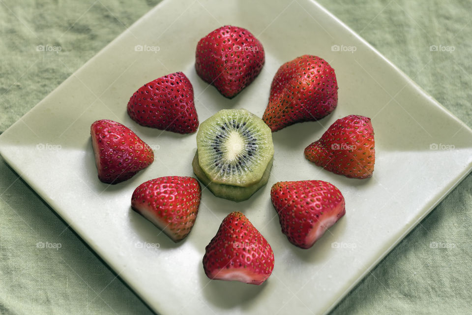 Kiwi and strawberries 