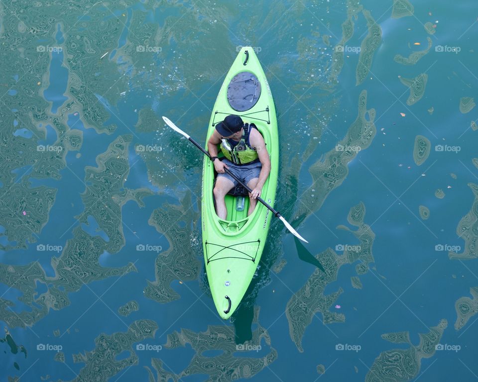 Kayaking on Chicago River 