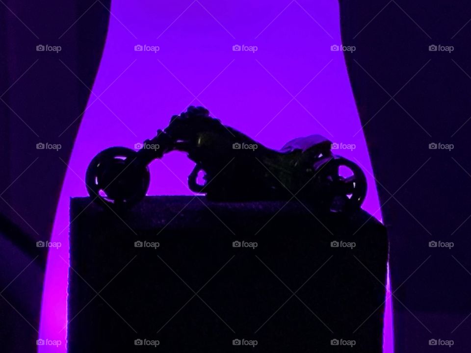 Purple Bike Shadow!?!! Wow!!