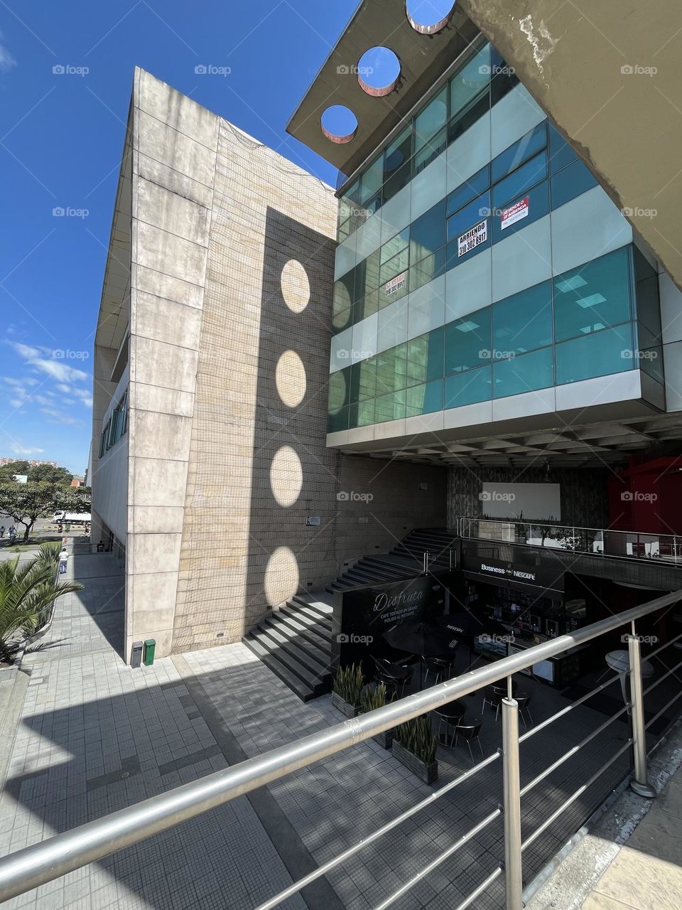 Architecture and shadows 