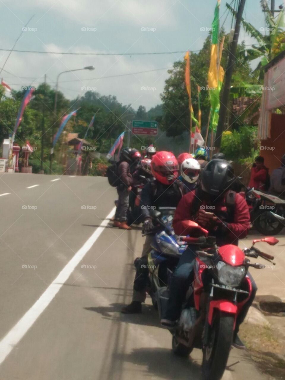 Touring team medical rider