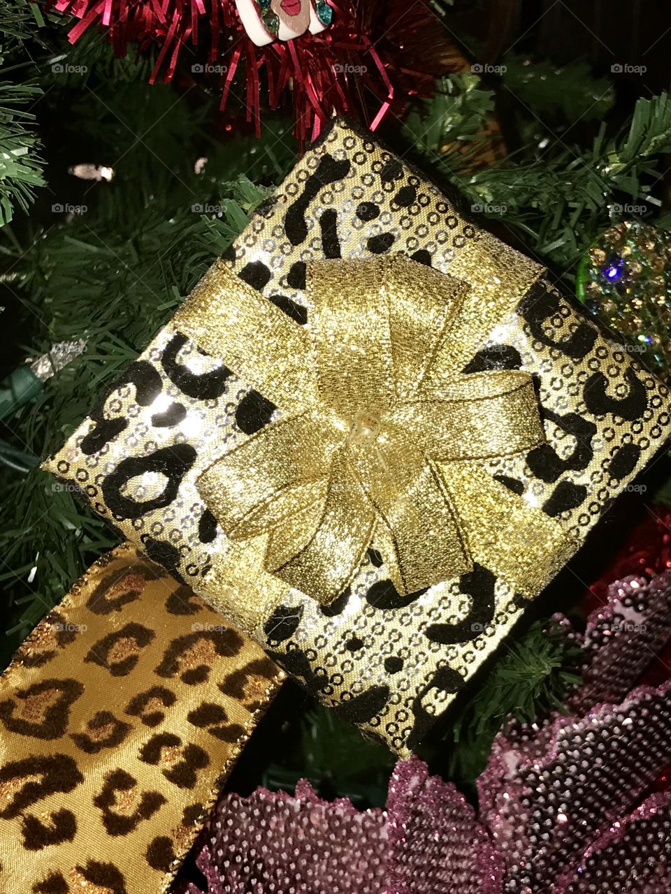Leopard print Christmas gift ornament 