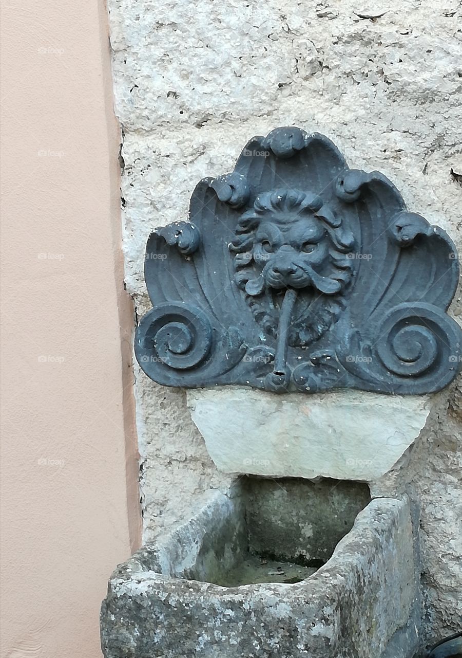 Drinking fountain in the cloister