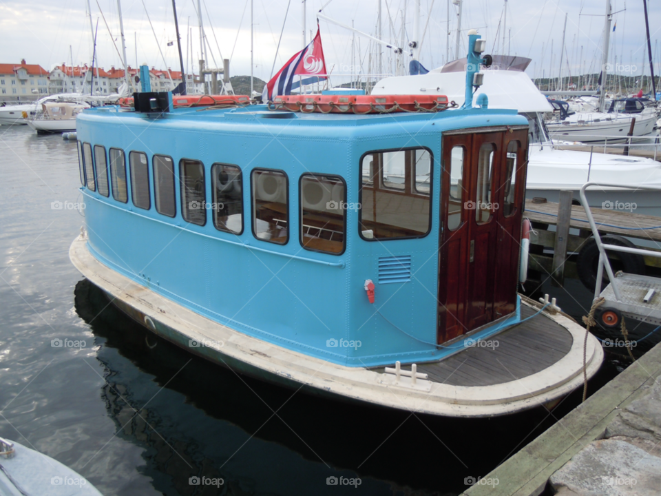 boat båt marstrand ferry by MagnusPm