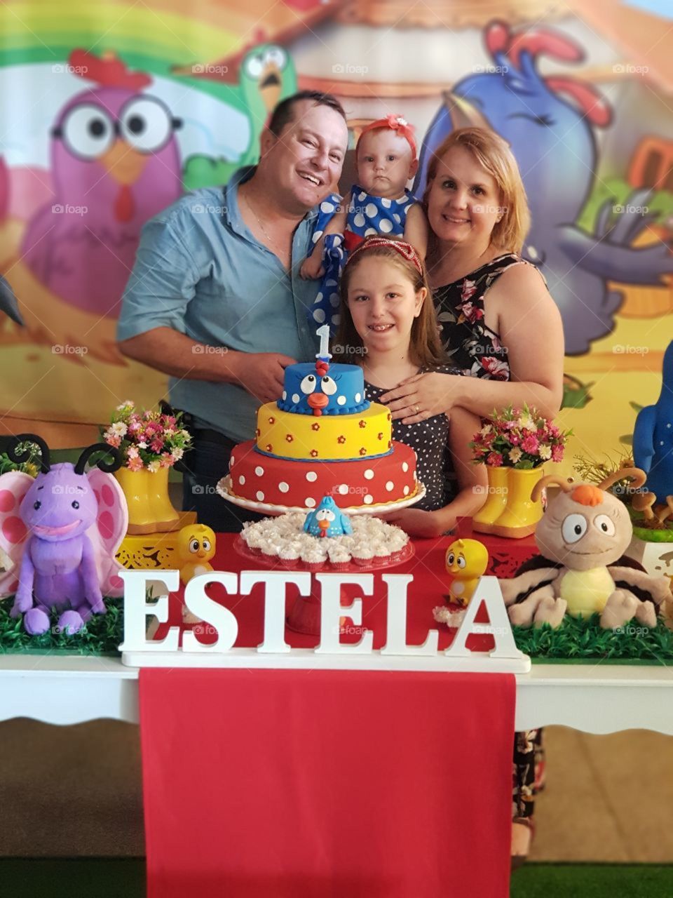 ‪Alegria de viver!‬
‪🍰 ‬
‪#DiaDeFesta #FelizAniversário #Family #alegria #sorriso‬