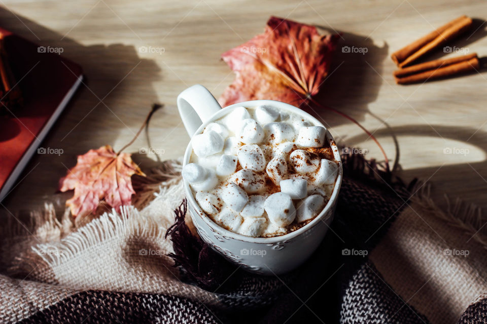 Marshmallows in cup