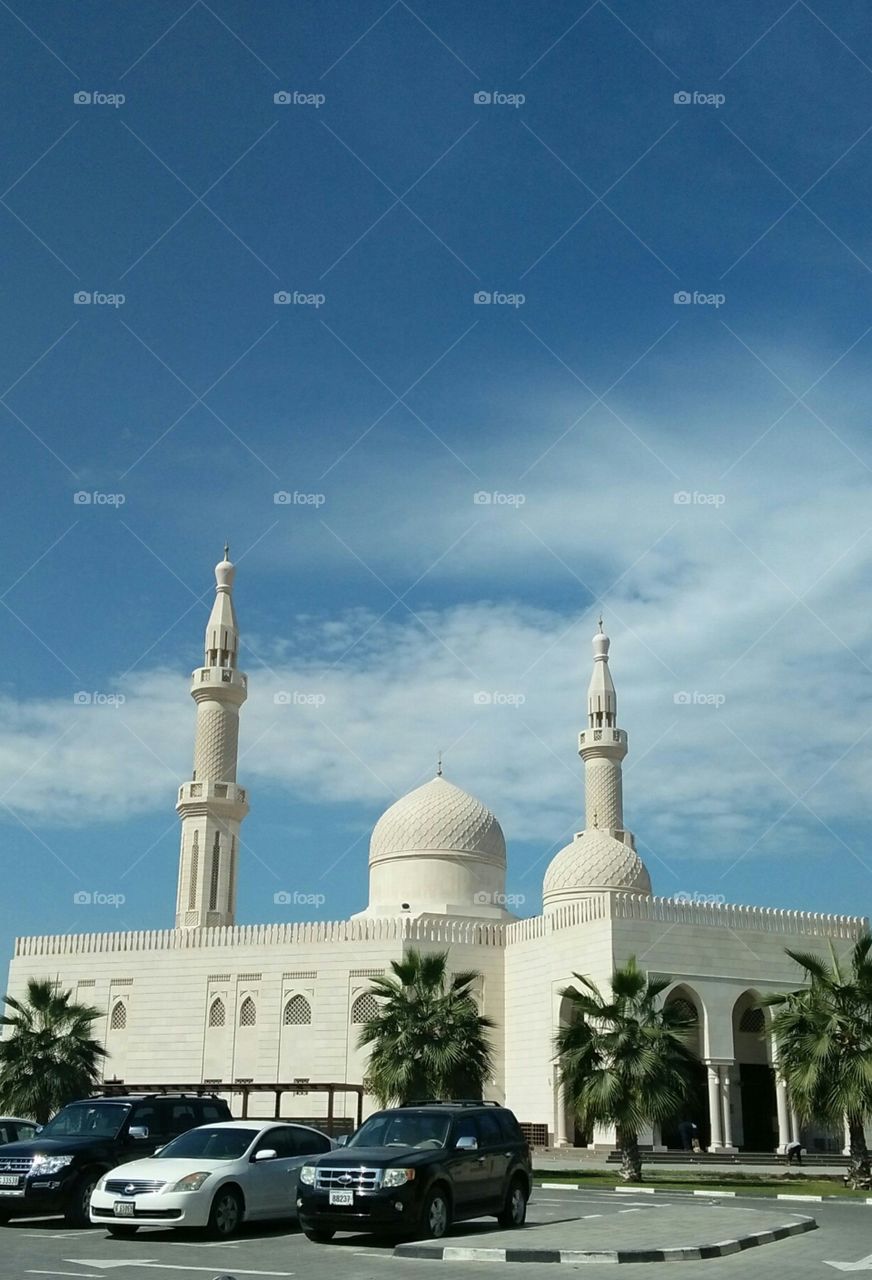 Alqoz Grand Mosque in Dubai