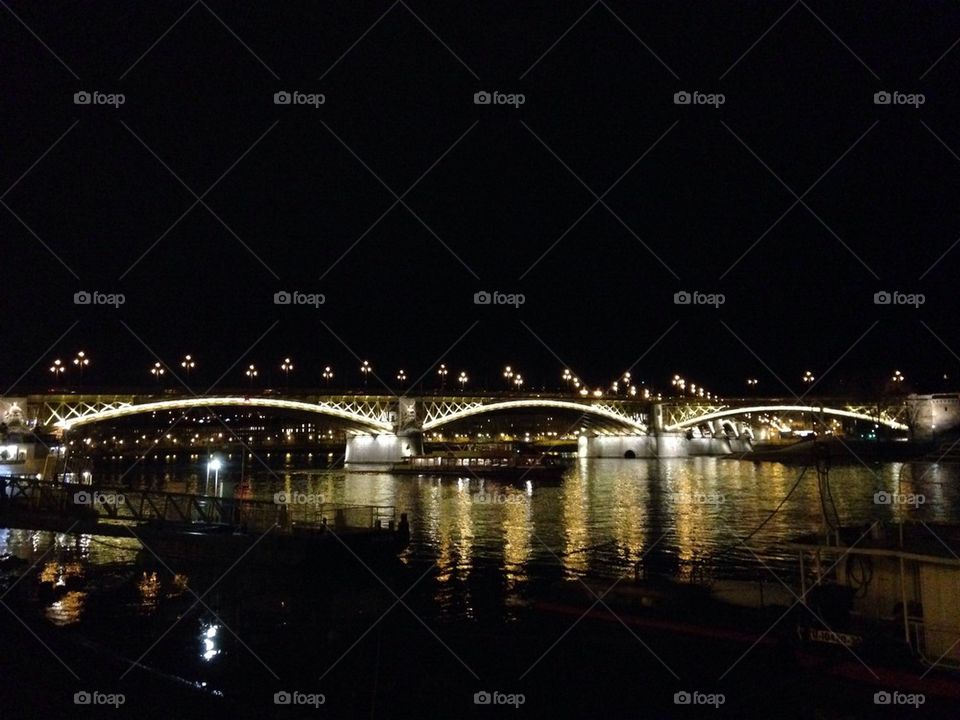 Night bridge 