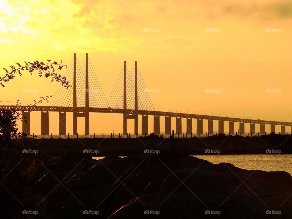 Öresundsbron in dusk