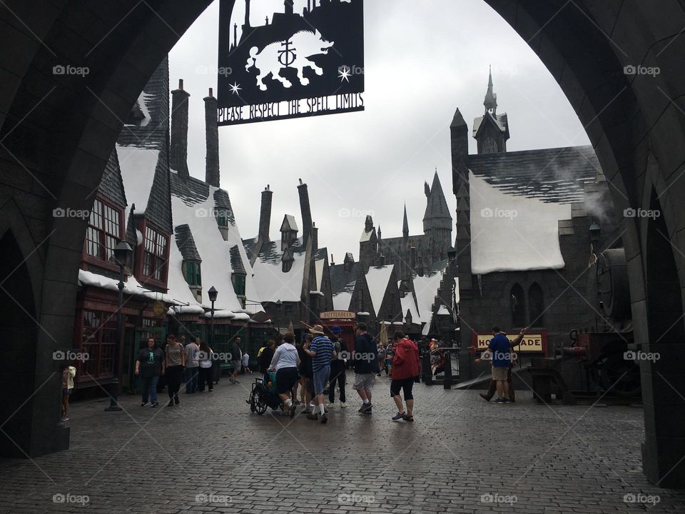 An early summer trip to Los Angeles, with a stop at Hogwarts. Everyone seems to be in awe of snow on the roof, in the middle of a desert!