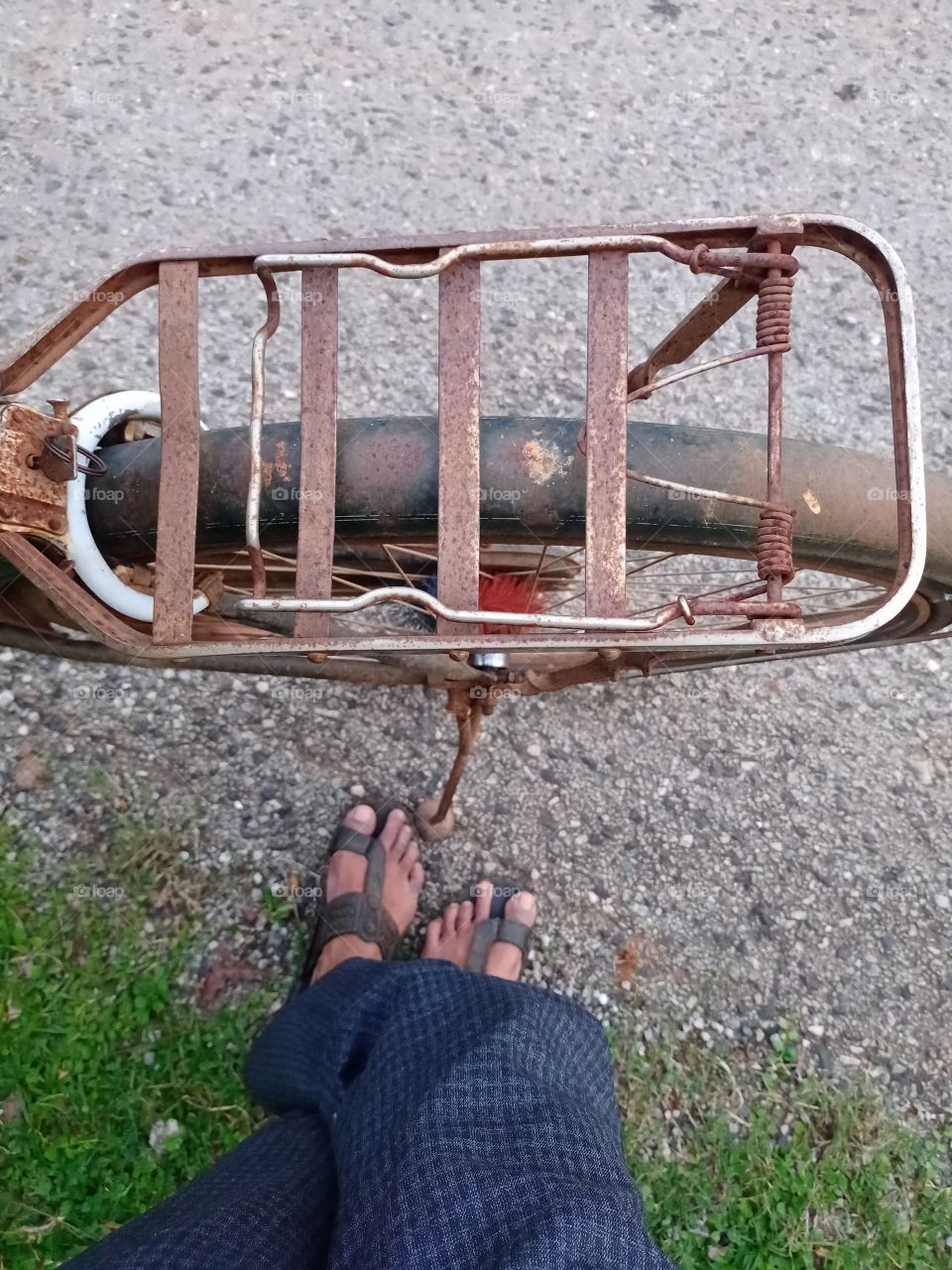 bicycle parking in road side