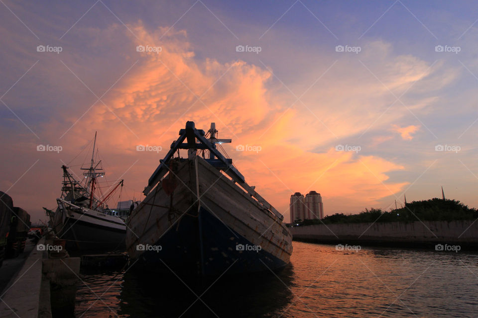 Ship in sunda kelapa harbour