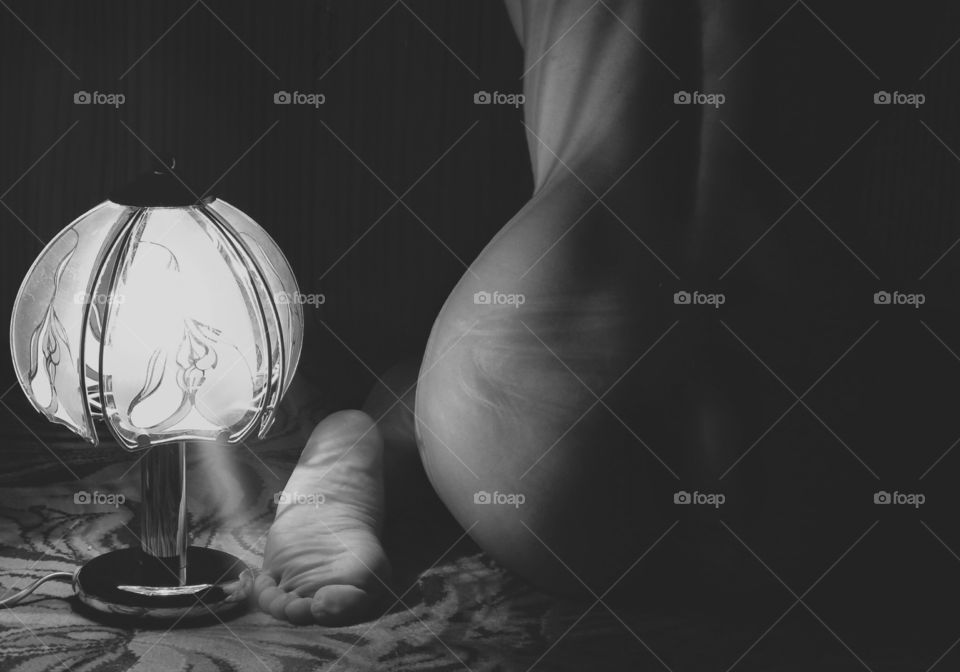 woman in the lamplight