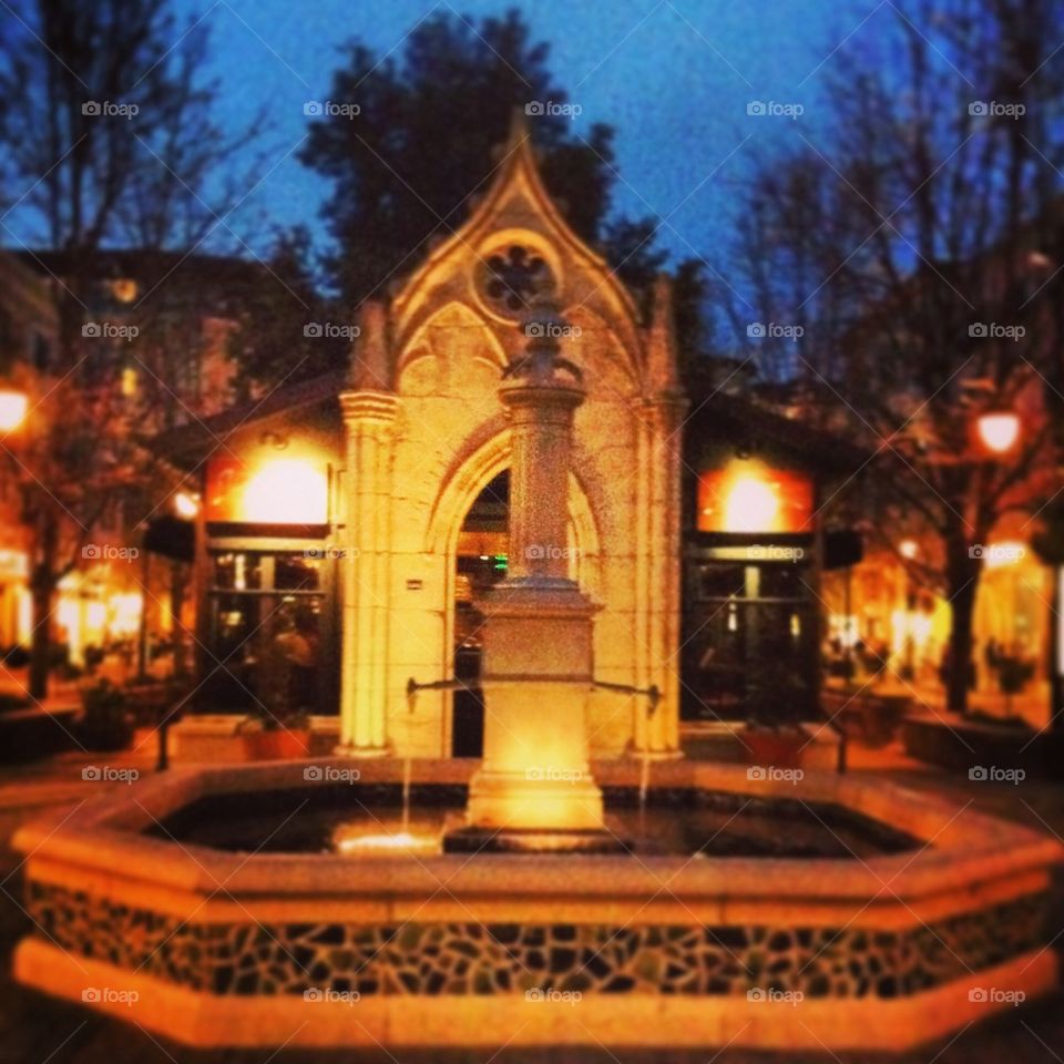 Fontaine...