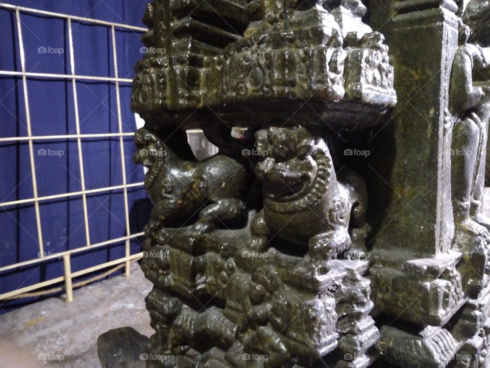 hindu temple sculpture