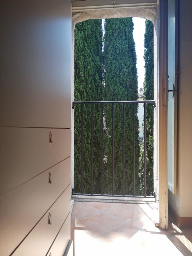 Frente ala ventana