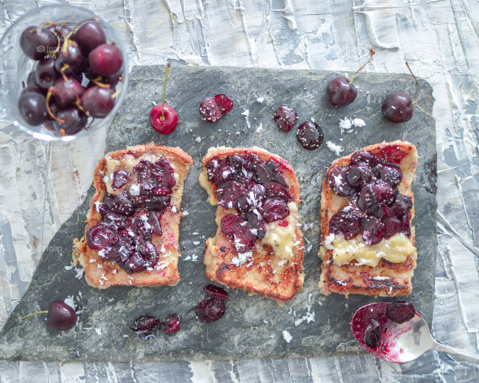 Roasted cherry wheat bread sandwich is our favourite, healthy and delicious breakfast 🍒