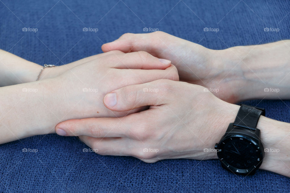 hands in hands