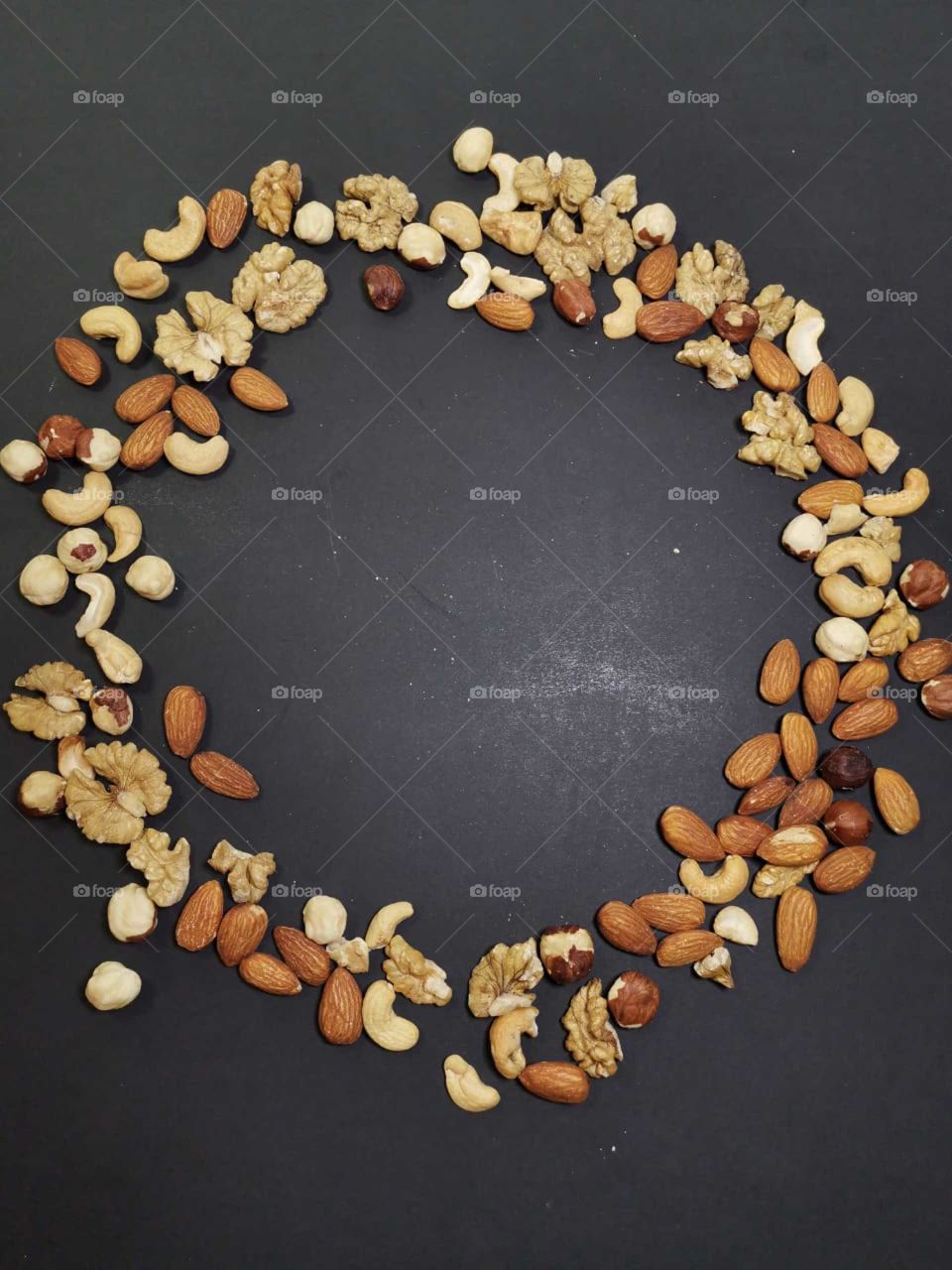 Nut wreath