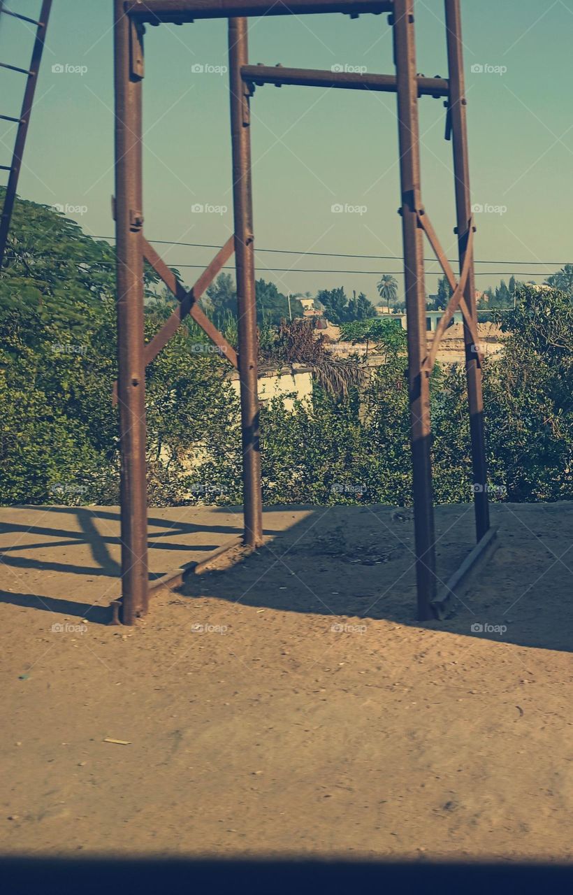 old iron with shadow ,  it's very amazing wow 😳❤️💥