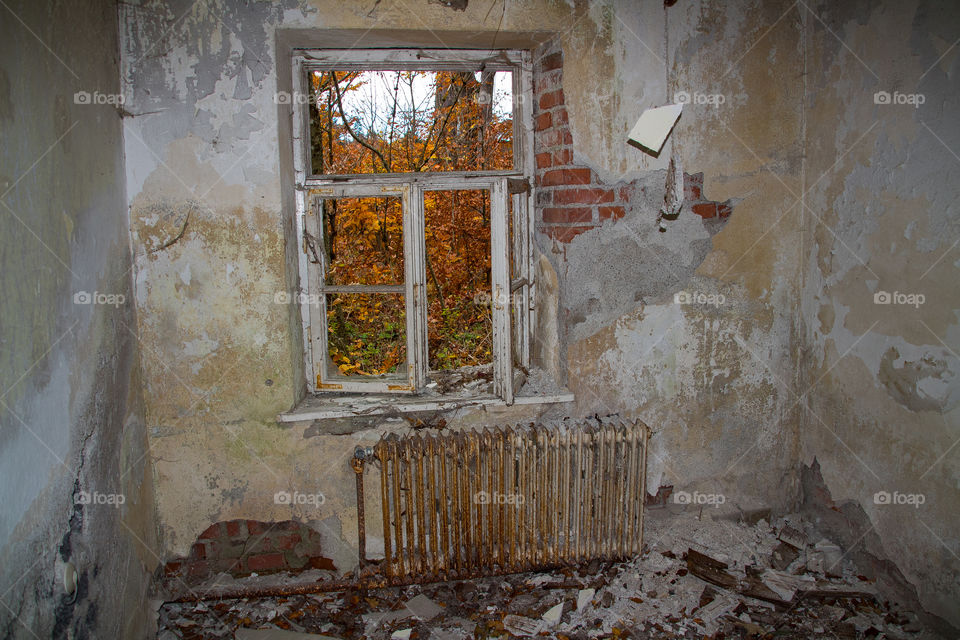 room in an abandoned house