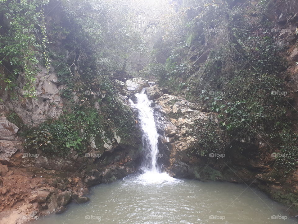 cascade / waterfall