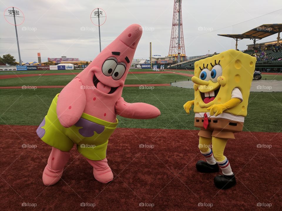 SpongeBob and Patrick at Coney Island Baseball Game