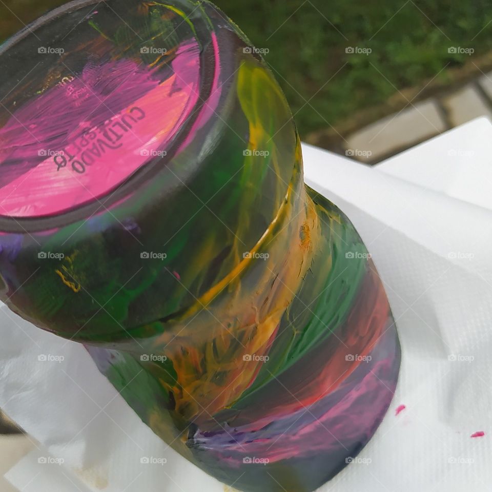 Bote de Nescafe pintado