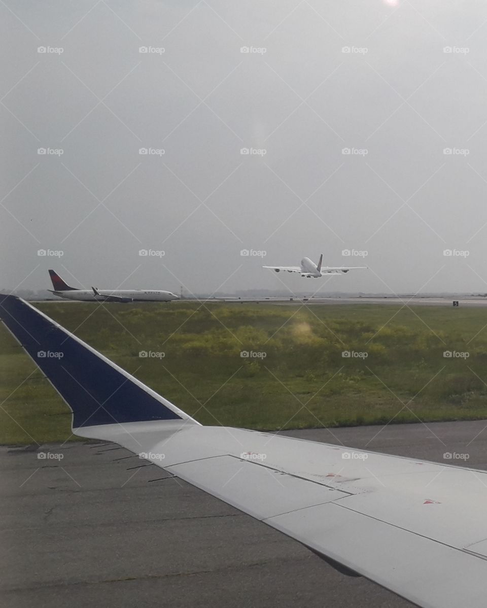 757 taking-off JFK